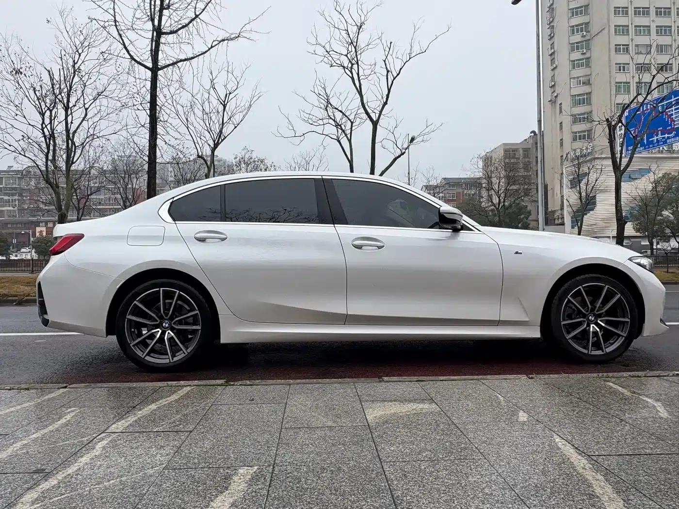 2023 BMW 3 Series 320Li M Sport Package — миниатюра 8
