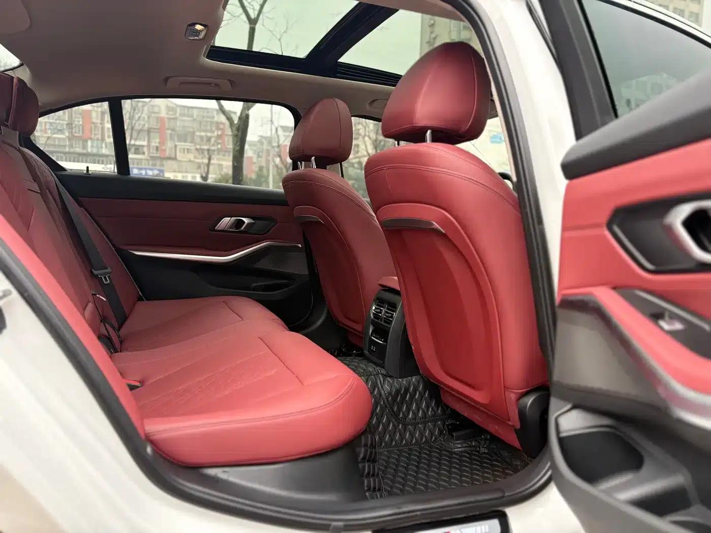 2023 BMW 3 Series 320Li M Sport Package — миниатюра 10