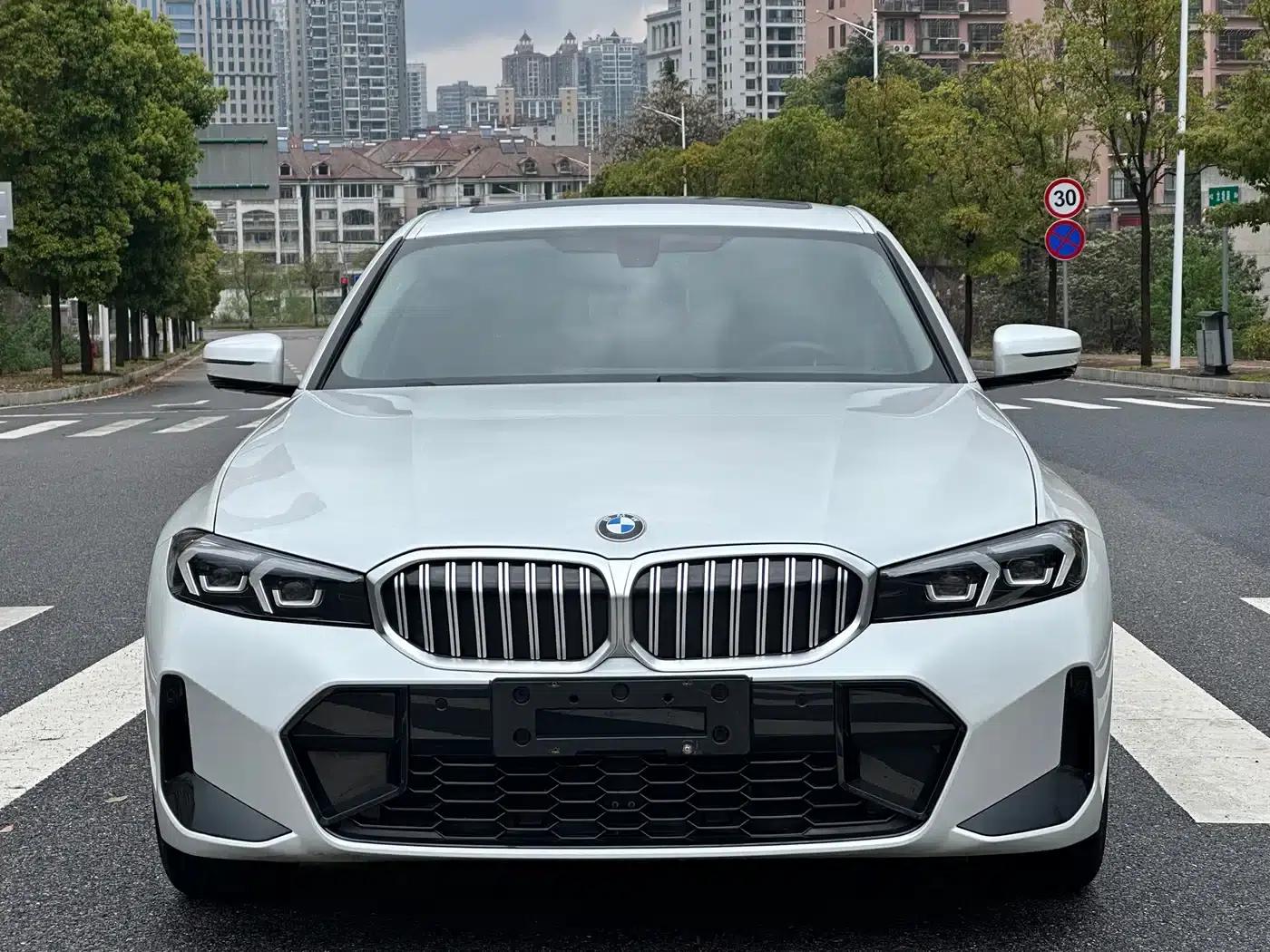 2024 BMW 3 Series 320Li M Sport Package — миниатюра 2