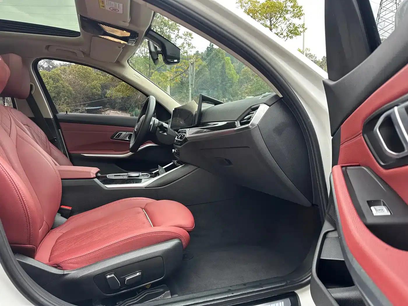 2024 BMW 3 Series 320Li M Sport Package — миниатюра 11