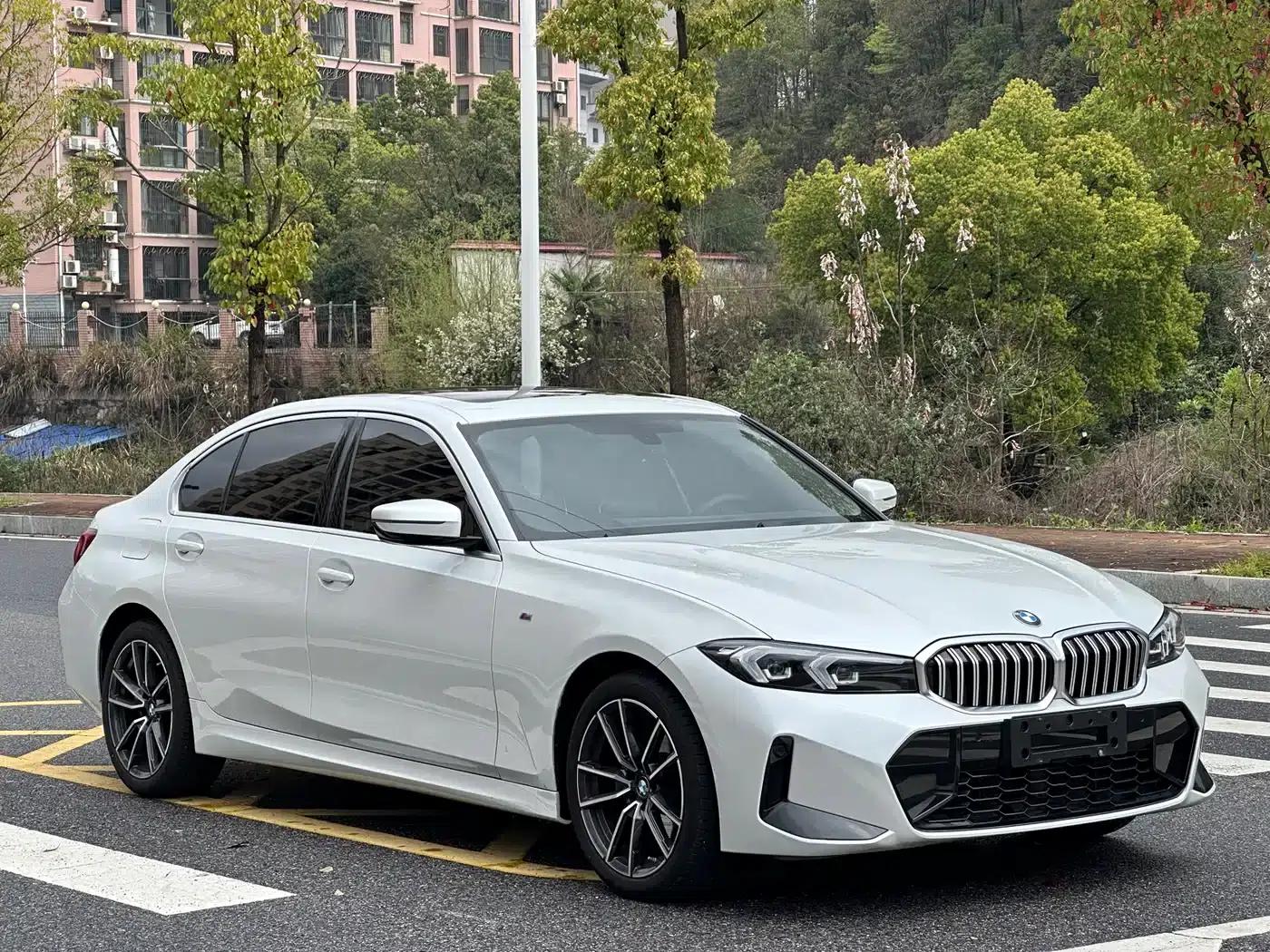 2024 BMW 3 Series 320Li M Sport Package — миниатюра 3