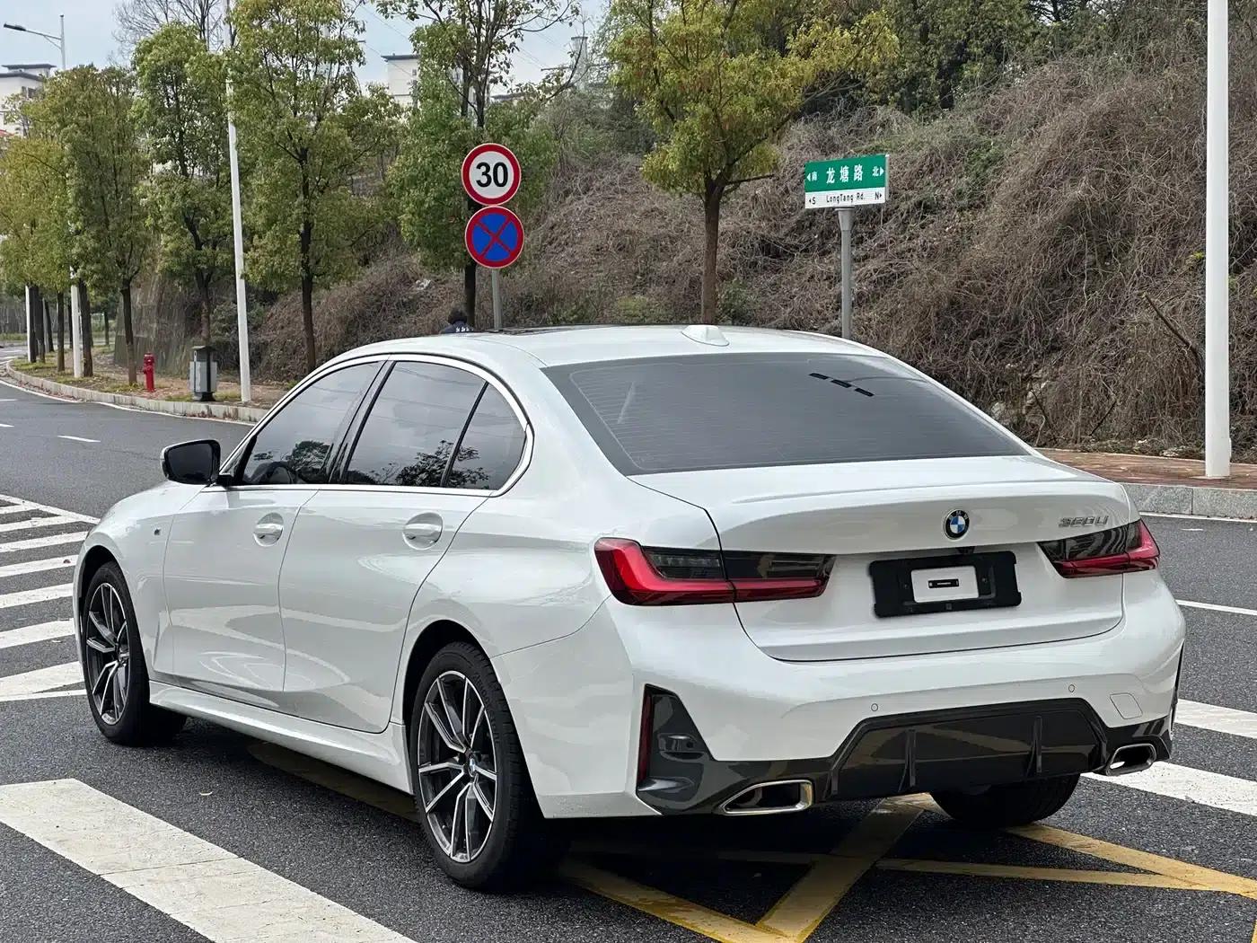 2024 BMW 3 Series 320Li M Sport Package — миниатюра 4