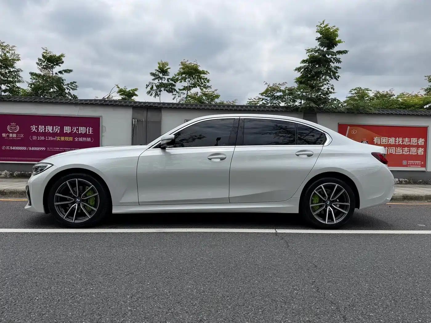 2022 BMW 3 Series 320Li M Sport Package — миниатюра 7