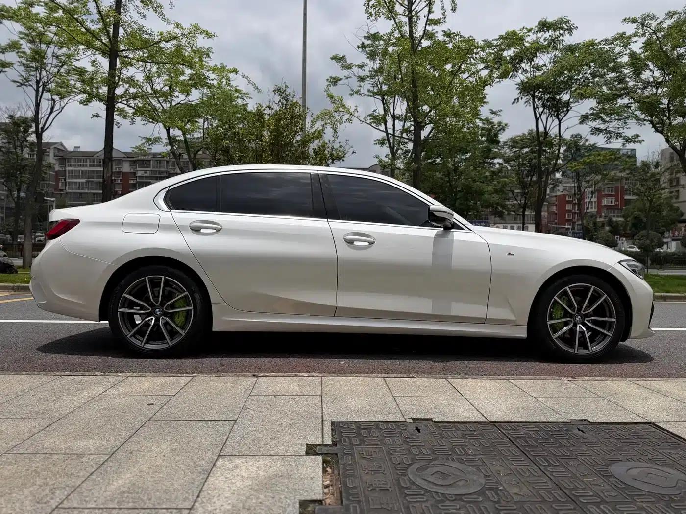 2022 BMW 3 Series 320Li M Sport Package — миниатюра 8