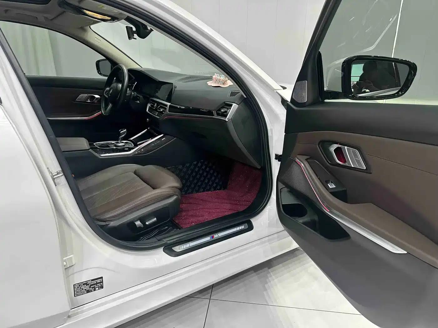 2022 BMW 3 Series 320Li M Sport Package — миниатюра 17