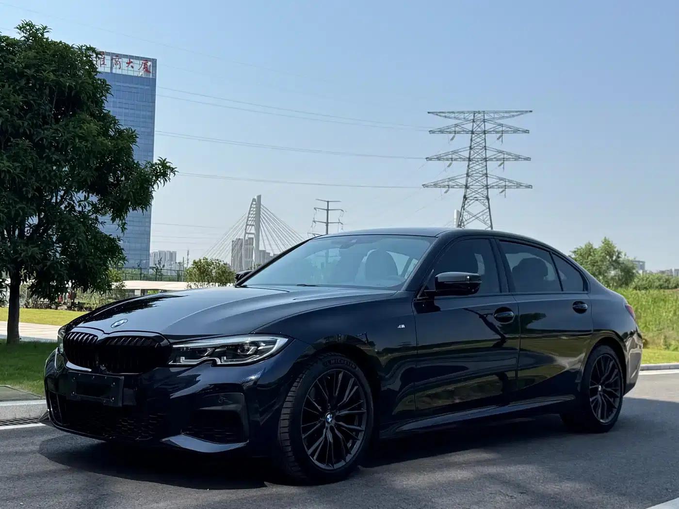 2020 BMW 3 Series 325Li M Sport Shadow Edition — миниатюра 1