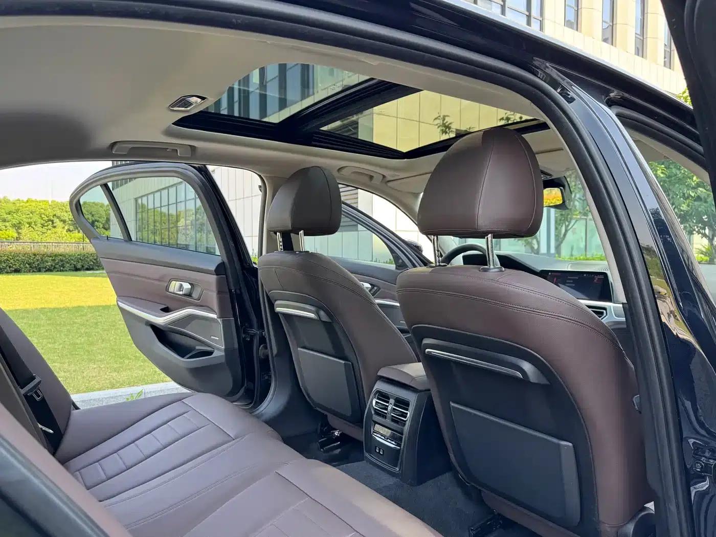 2020 BMW 3 Series 325Li M Sport Shadow Edition — миниатюра 14