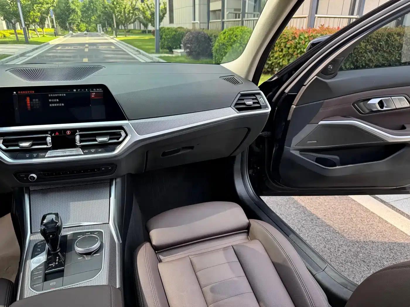 2020 BMW 3 Series 325Li M Sport Shadow Edition — миниатюра 20