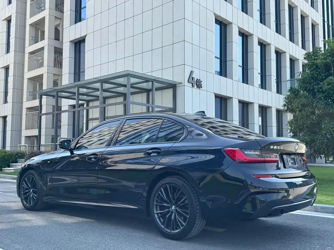2020 BMW 3 Series 325Li M Sport Shadow Edition — миниатюра 9