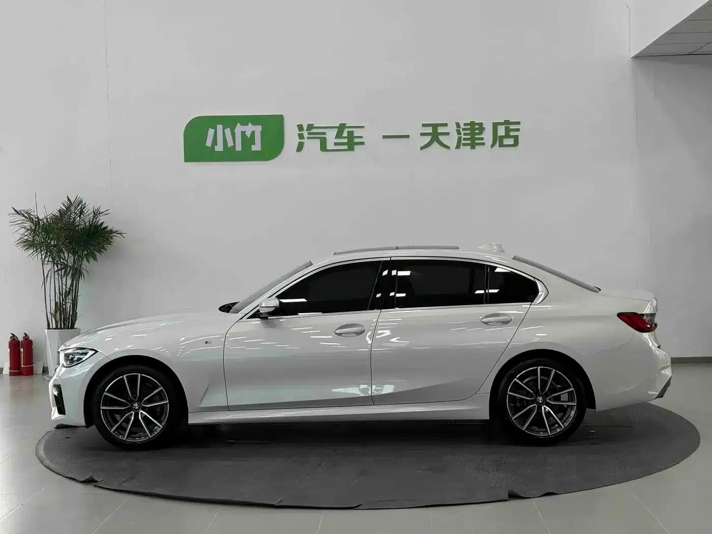 2022 BMW 3 Series 320Li M Sport Package — миниатюра 2