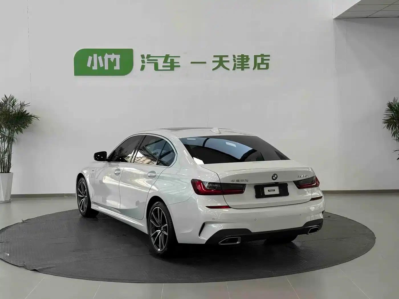 2022 BMW 3 Series 320Li M Sport Package — миниатюра 4