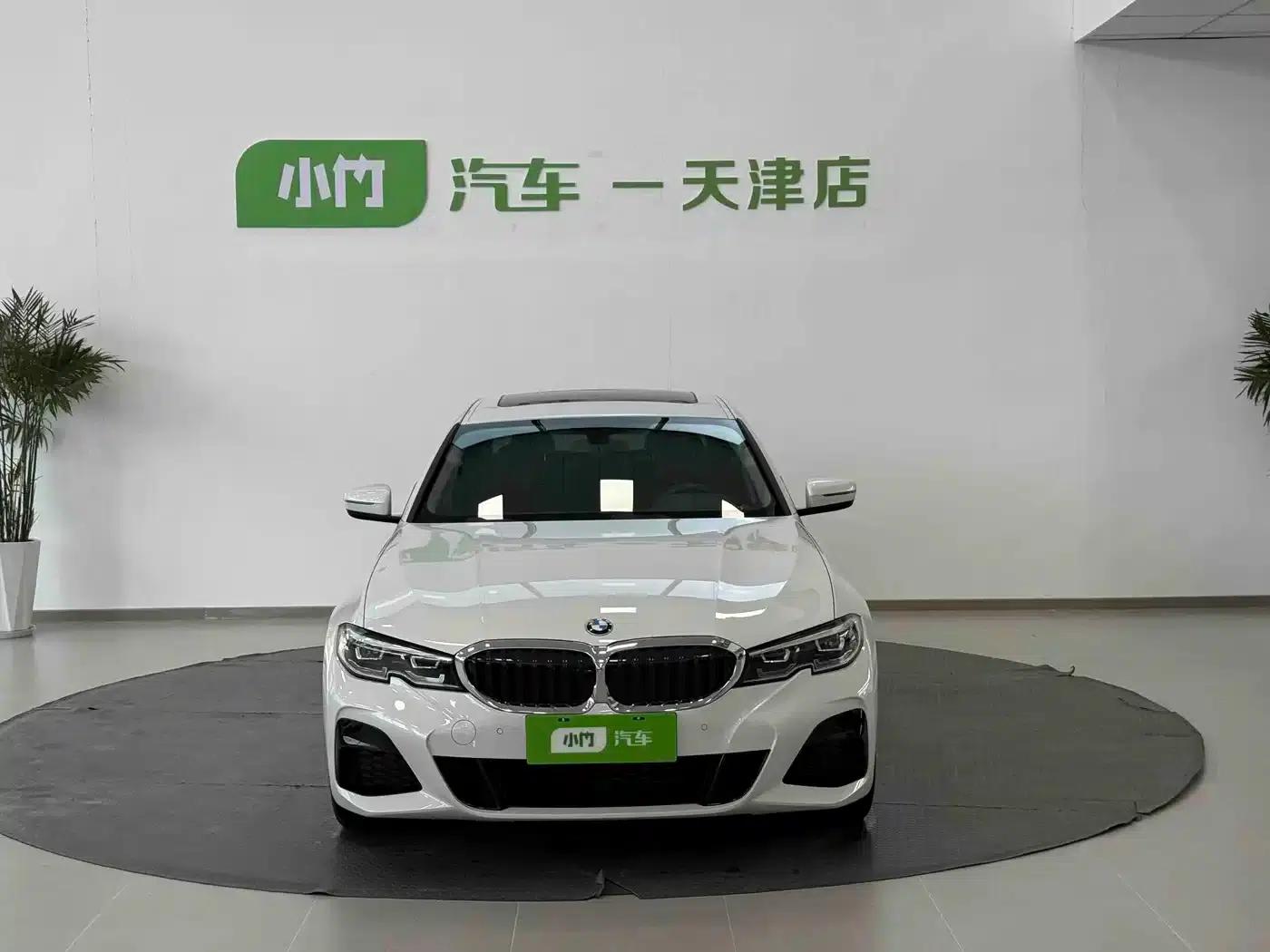 2022 BMW 3 Series 320Li M Sport Package — миниатюра 8