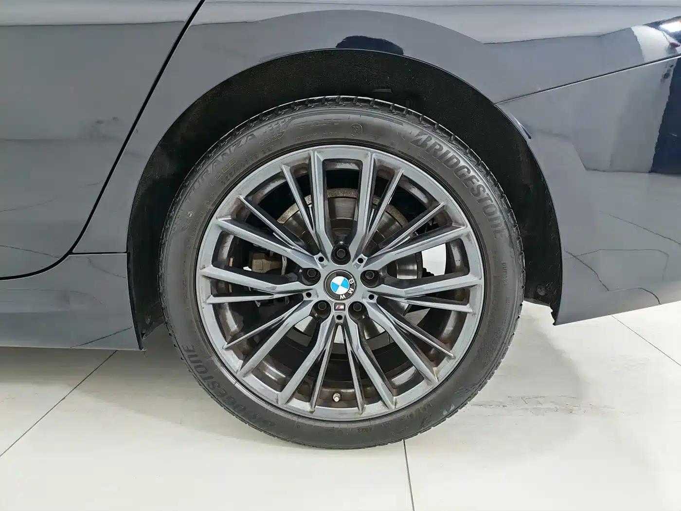 2023 BMW 3 Series 325Li M Sport Shadow Edition — миниатюра 17