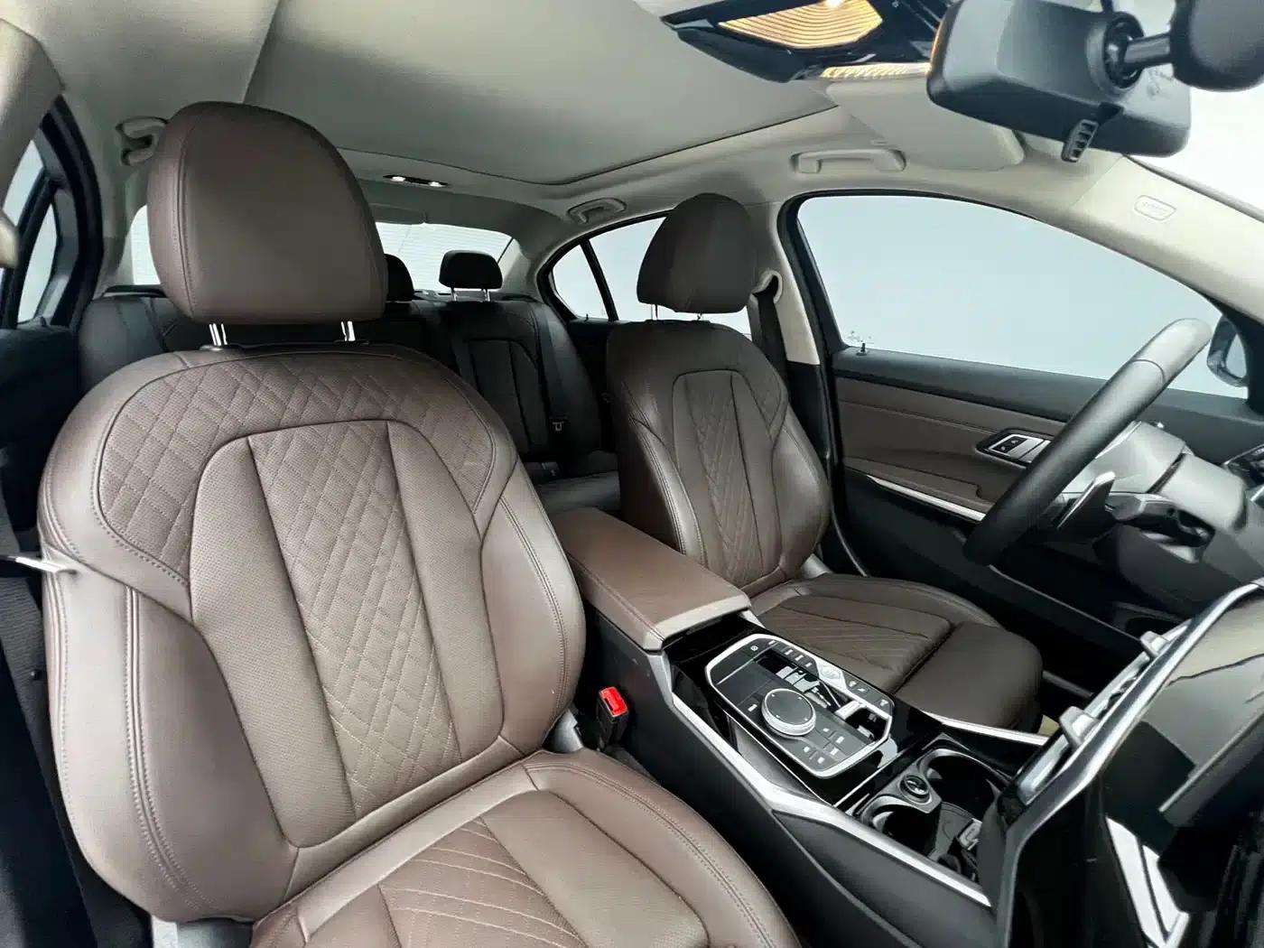 2023 BMW 3 Series 320Li M Sport Package — миниатюра 12