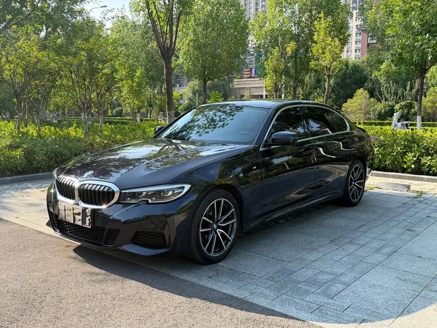2022 BMW 3 Series 320Li M Sport Package — миниатюра 1