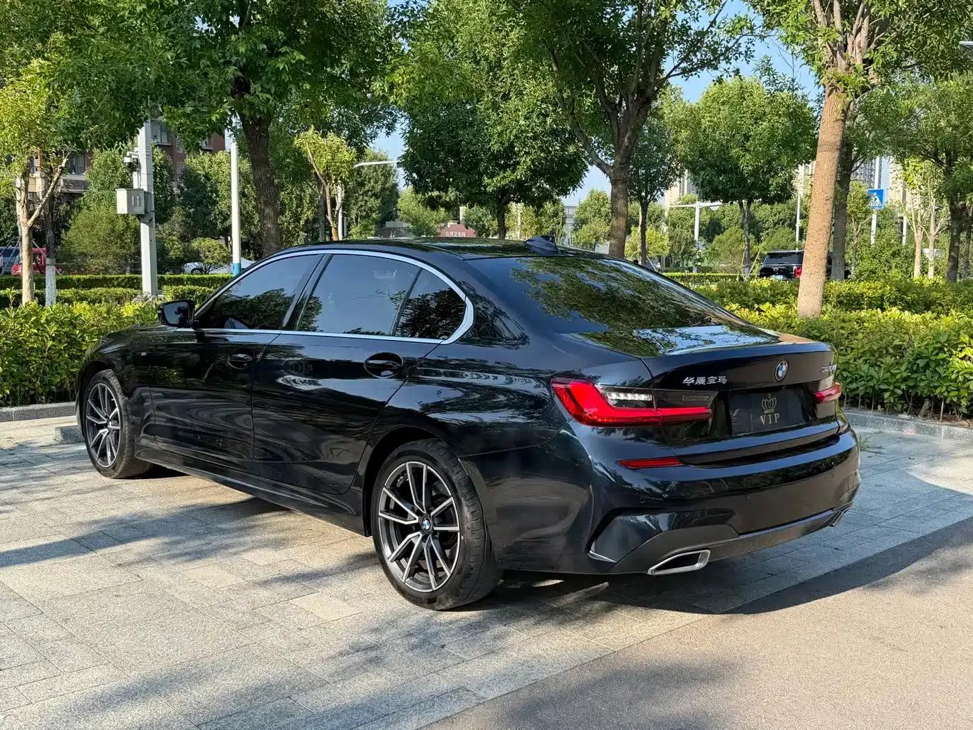 2022 BMW 3 Series 320Li M Sport Package — миниатюра 15