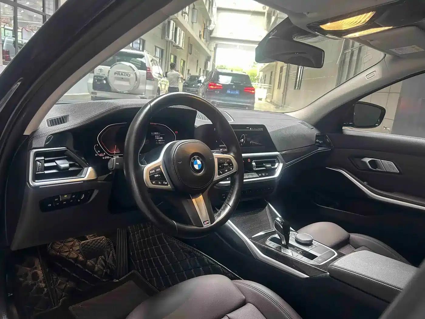 2022 BMW 3 Series 325Li M Sport Package — миниатюра 11
