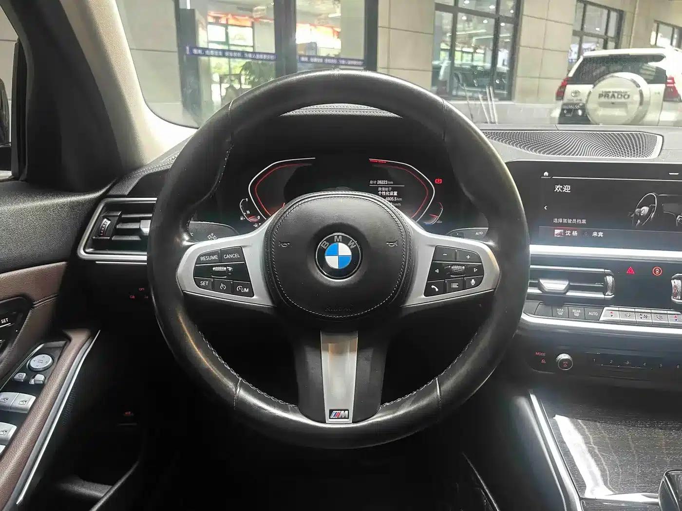 2022 BMW 3 Series 325Li M Sport Package — миниатюра 6