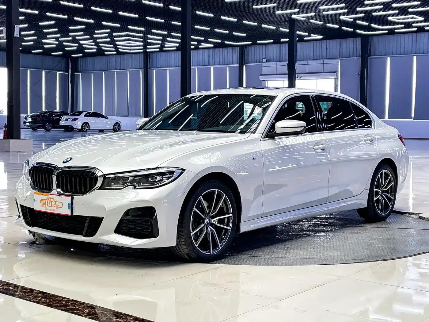 2020 BMW 3 Series 320Li M Sport Package — миниатюра 1