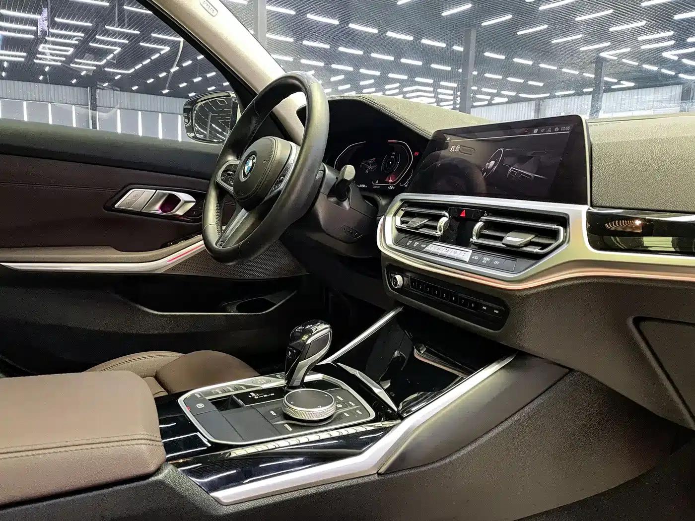 2020 BMW 3 Series 320Li M Sport Package — миниатюра 11