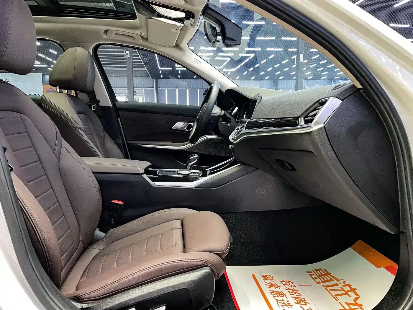 2020 BMW 3 Series 320Li M Sport Package — миниатюра 12
