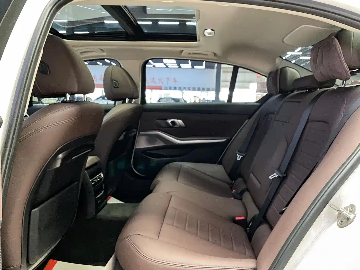 2020 BMW 3 Series 320Li M Sport Package — миниатюра 13