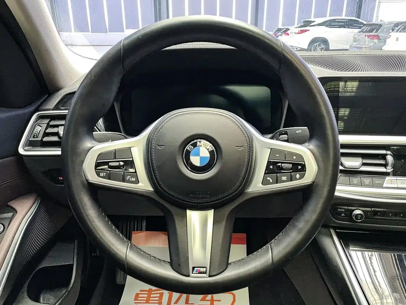 2020 BMW 3 Series 320Li M Sport Package — миниатюра 6