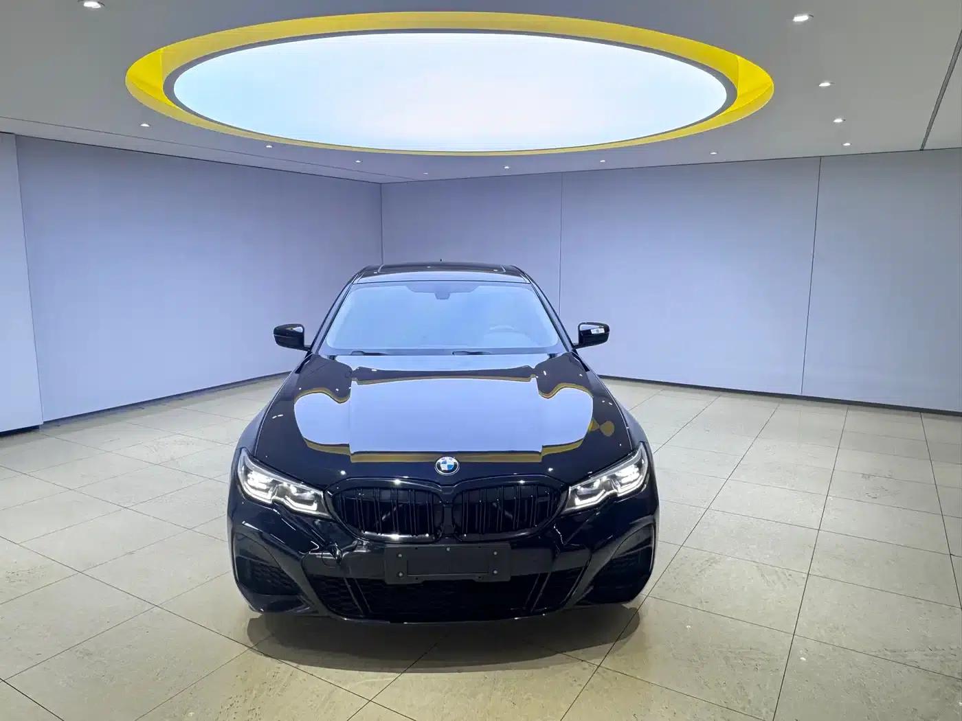 2022 BMW 3 Series 320Li M Sport Package — миниатюра 2