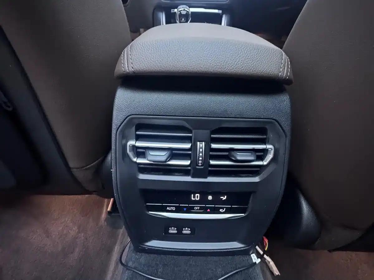 2022 BMW 3 Series 320Li M Sport Package — миниатюра 17