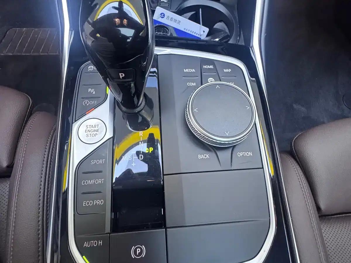 2022 BMW 3 Series 320Li M Sport Package — миниатюра 21