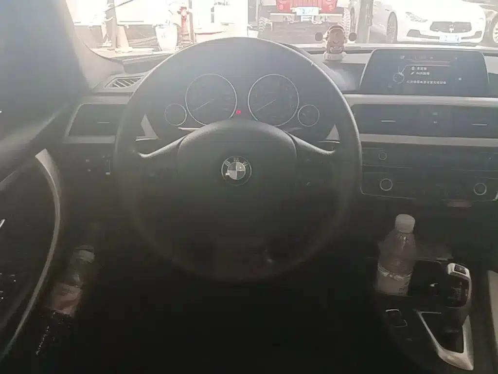 2016 BMW 3 Series 320Li Fashion Edition — миниатюра 11