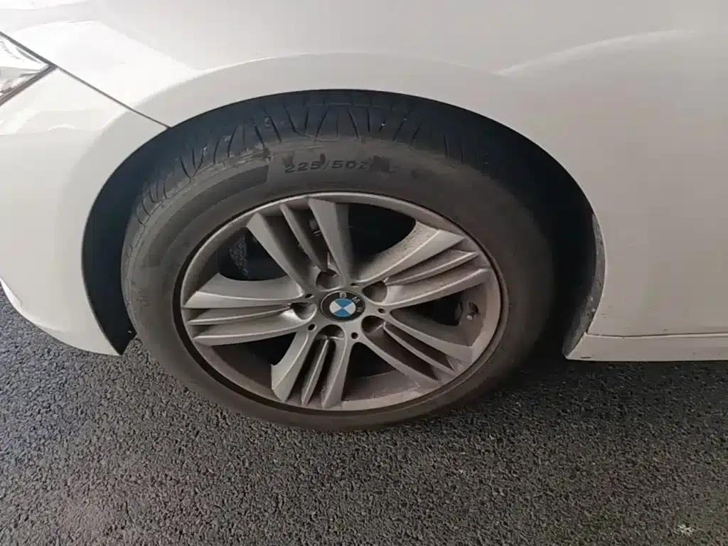 2016 BMW 3 Series 320Li Fashion Edition — миниатюра 23