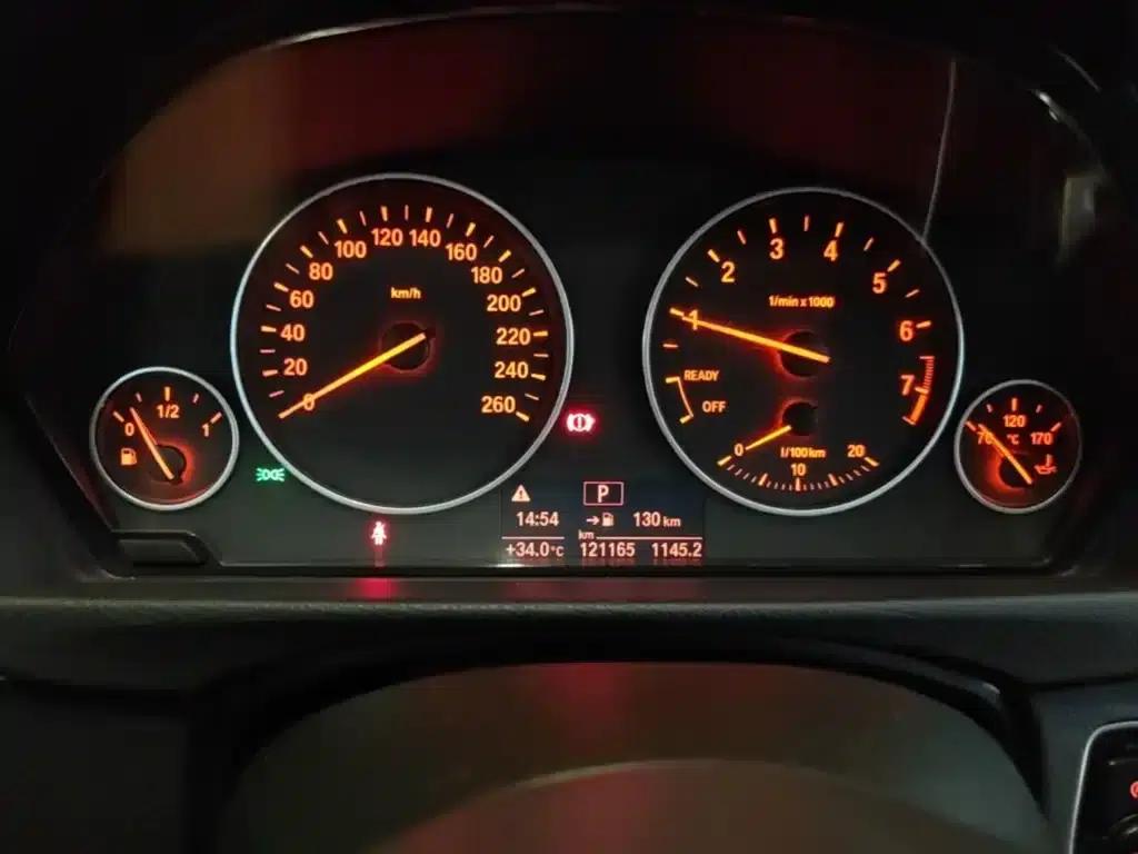 2017 BMW 3 Series 320Li Fashion Edition — миниатюра 12