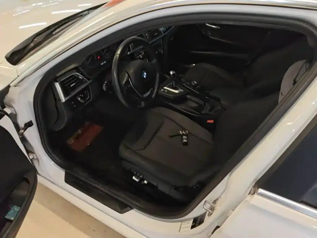 2017 BMW 3 Series 320Li Fashion Edition — миниатюра 16