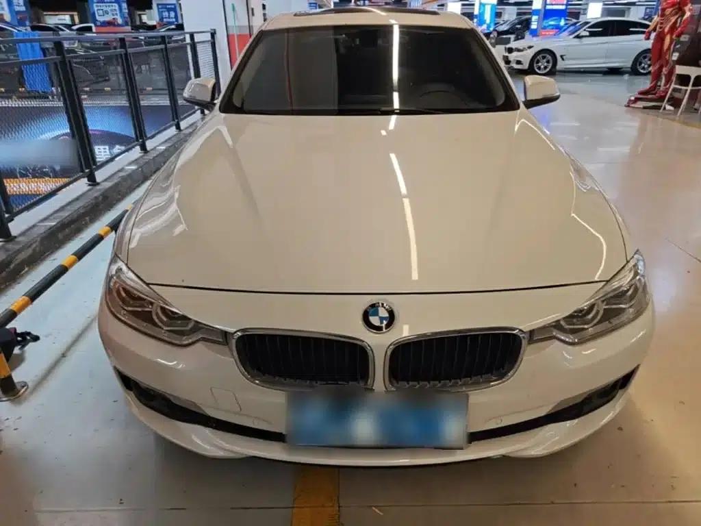 2017 BMW 3 Series 320Li Fashion Edition — миниатюра 3