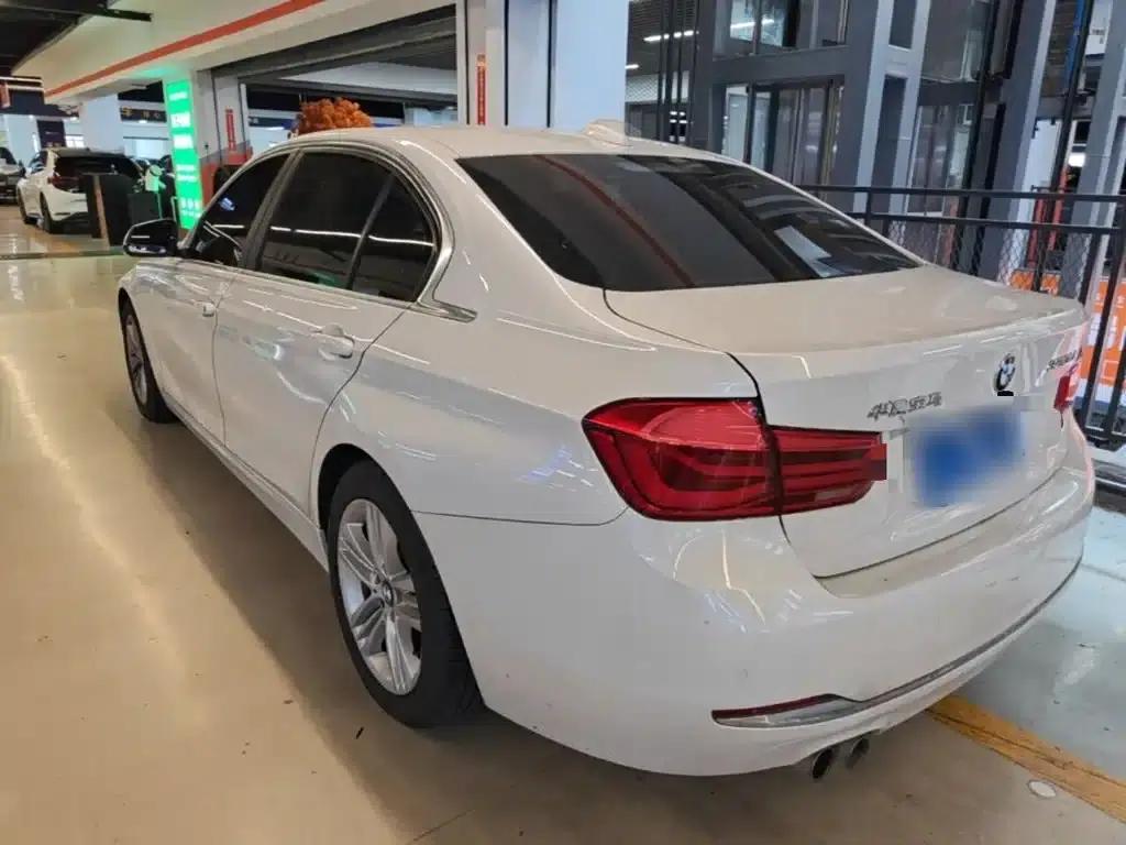 2017 BMW 3 Series 320Li Fashion Edition — миниатюра 5
