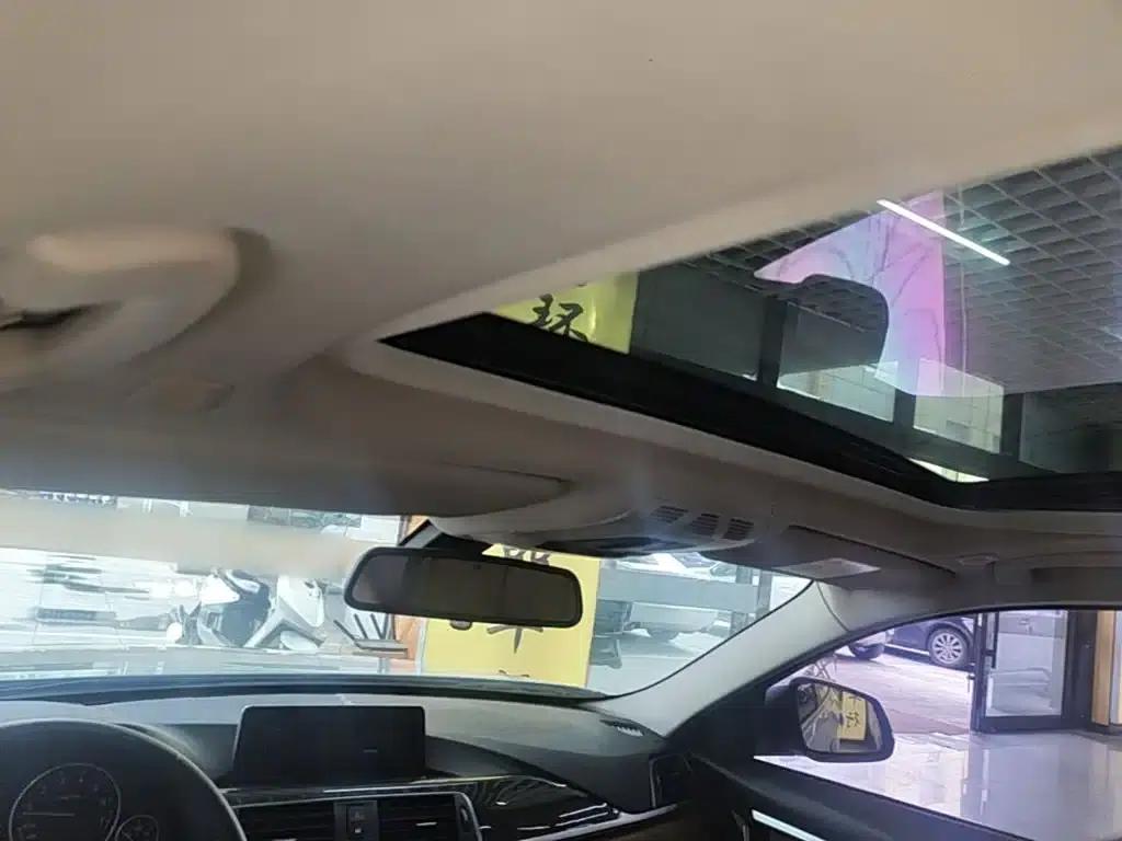 2017 BMW 3 Series 320Li Luxury Design Package — миниатюра 18