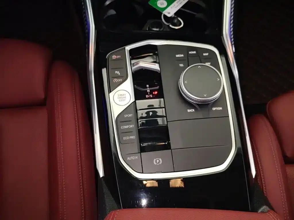 2023 BMW 3 Series 320Li M Sport Package — миниатюра 14