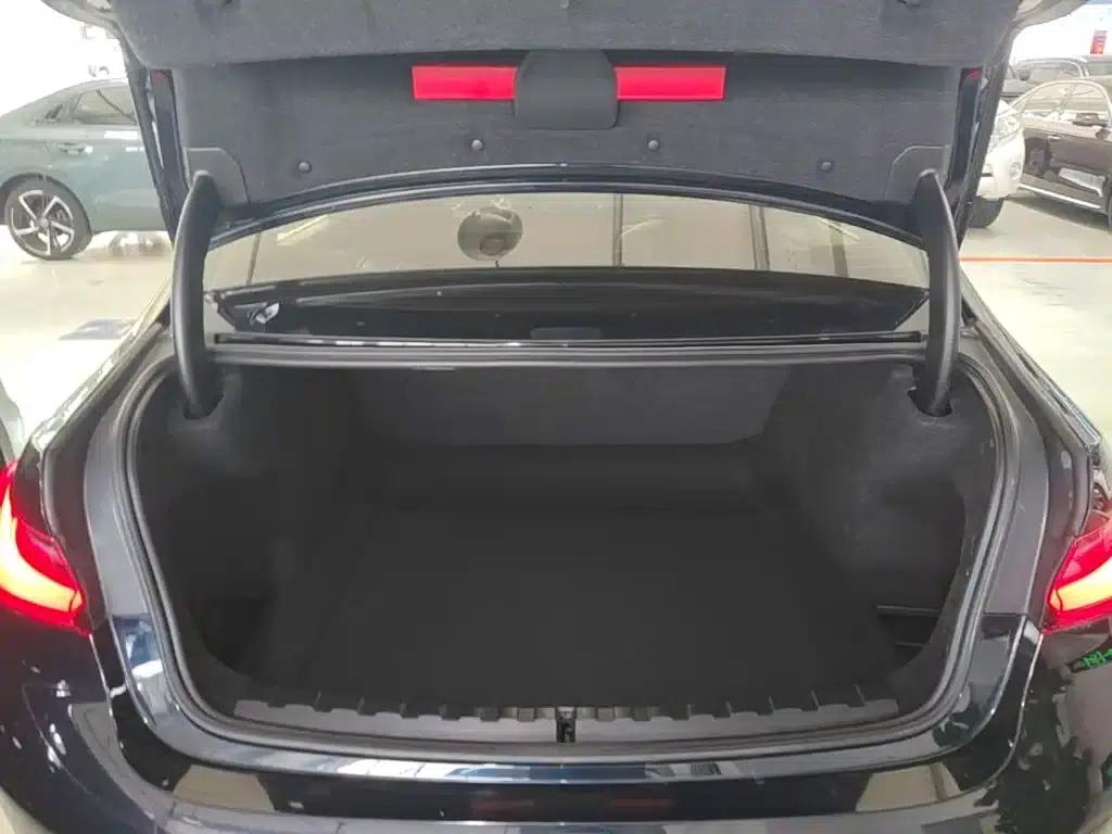 2023 BMW 3 Series 320Li M Sport Package — миниатюра 19