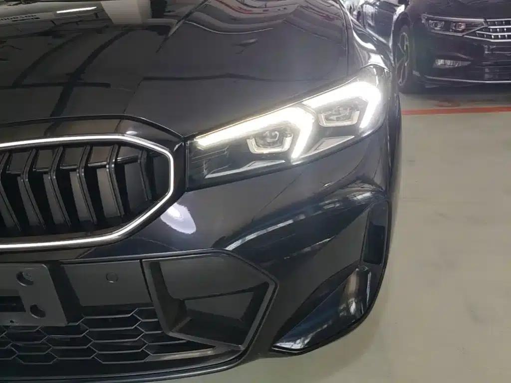 2023 BMW 3 Series 320Li M Sport Package — миниатюра 24