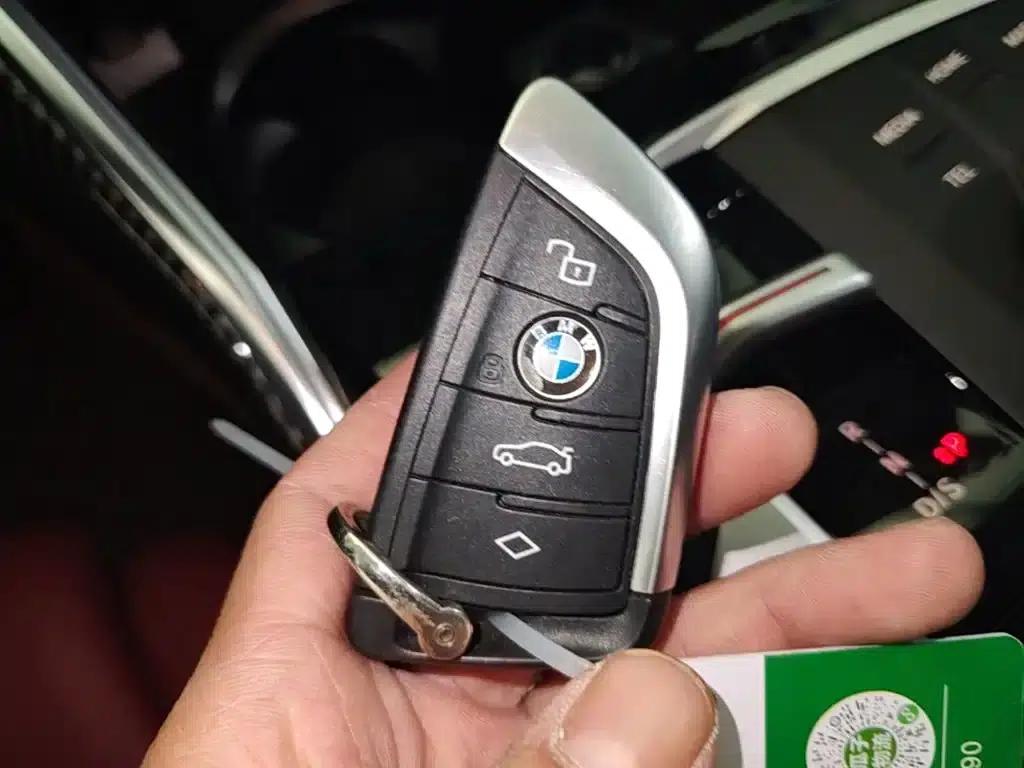 2023 BMW 3 Series 320Li M Sport Package — миниатюра 9