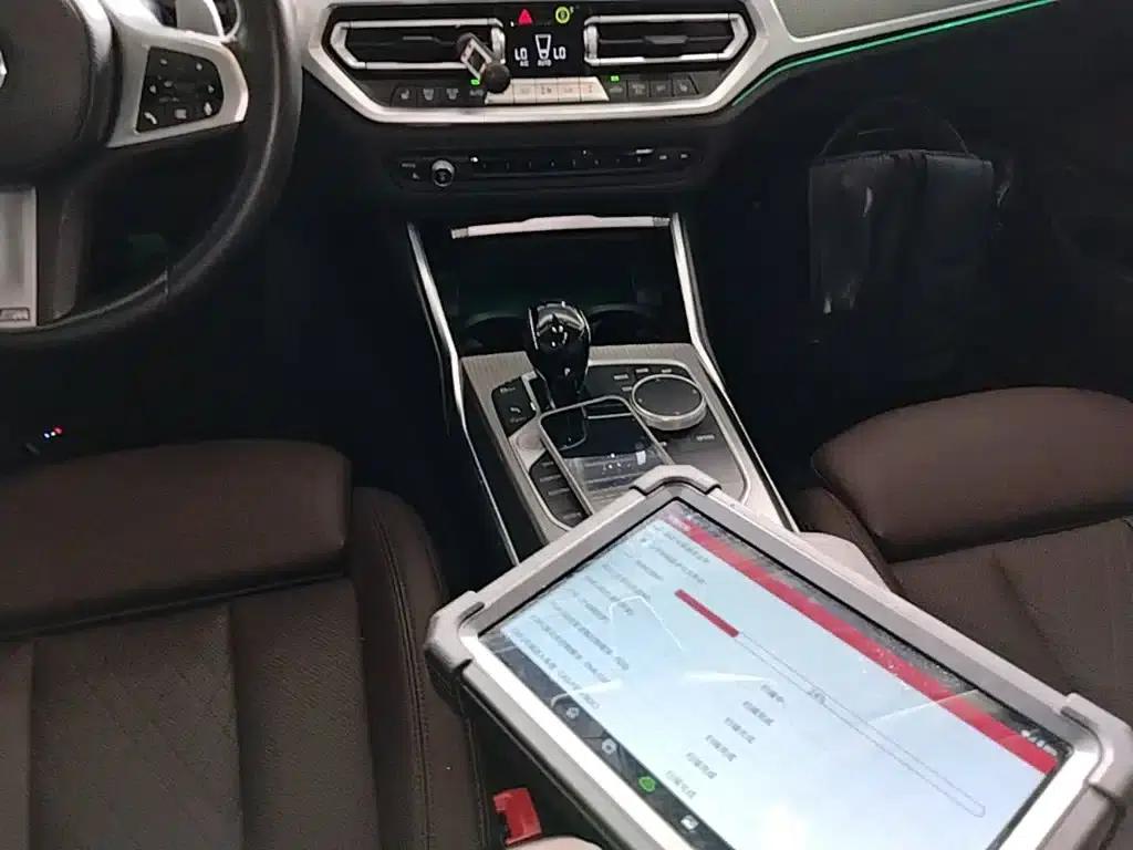 2022 BMW 3 Series 330Li xDrive M Sport Shadow Edition — миниатюра 14
