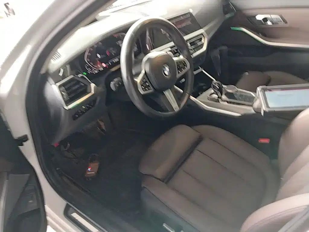 2022 BMW 3 Series 330Li xDrive M Sport Shadow Edition — миниатюра 15
