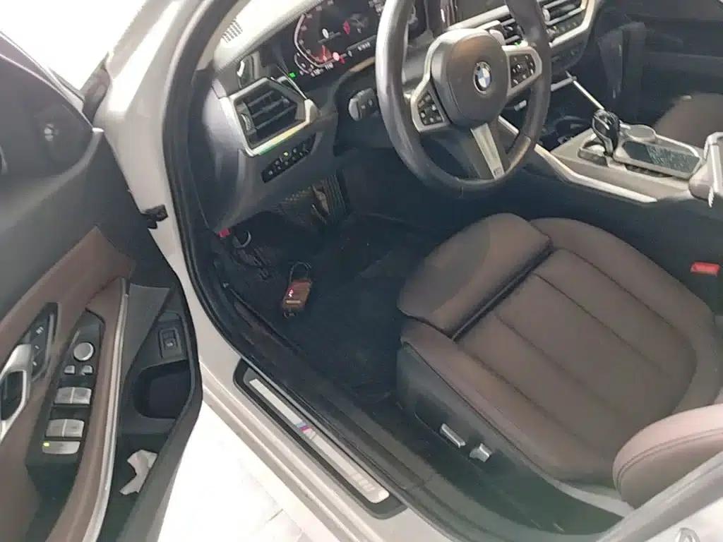 2022 BMW 3 Series 330Li xDrive M Sport Shadow Edition — миниатюра 16