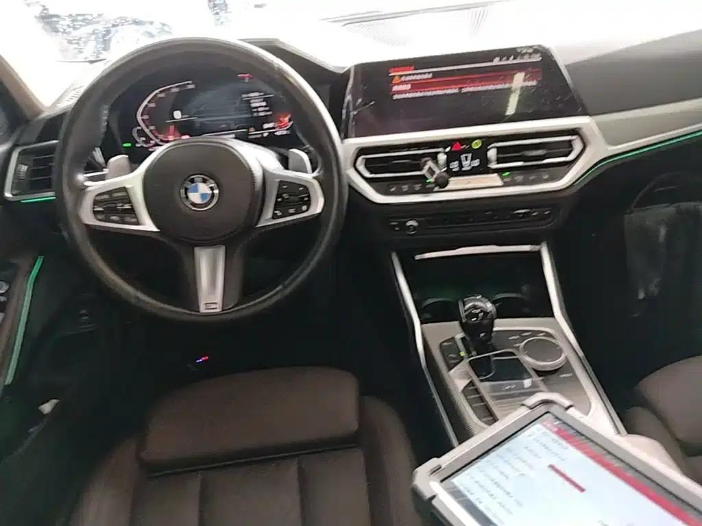 2022 BMW 3 Series 330Li xDrive M Sport Shadow Edition — миниатюра 10