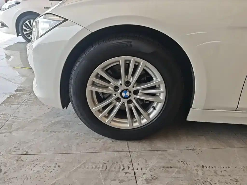BMW 3 Series 2015 320Li Fashion Edition — миниатюра 23
