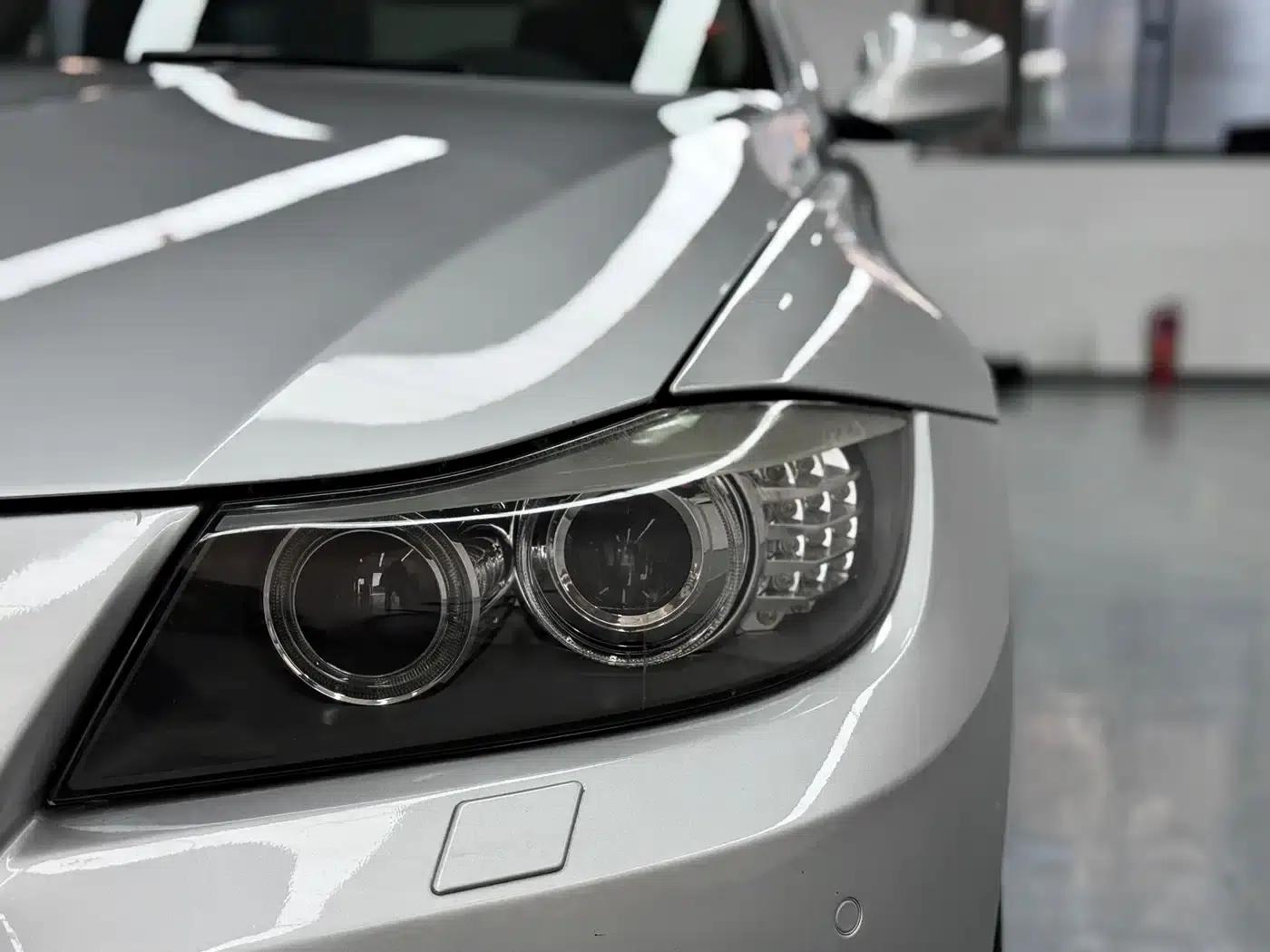 2010 BMW 3 Series Imported Model 320i Luxury — миниатюра 16