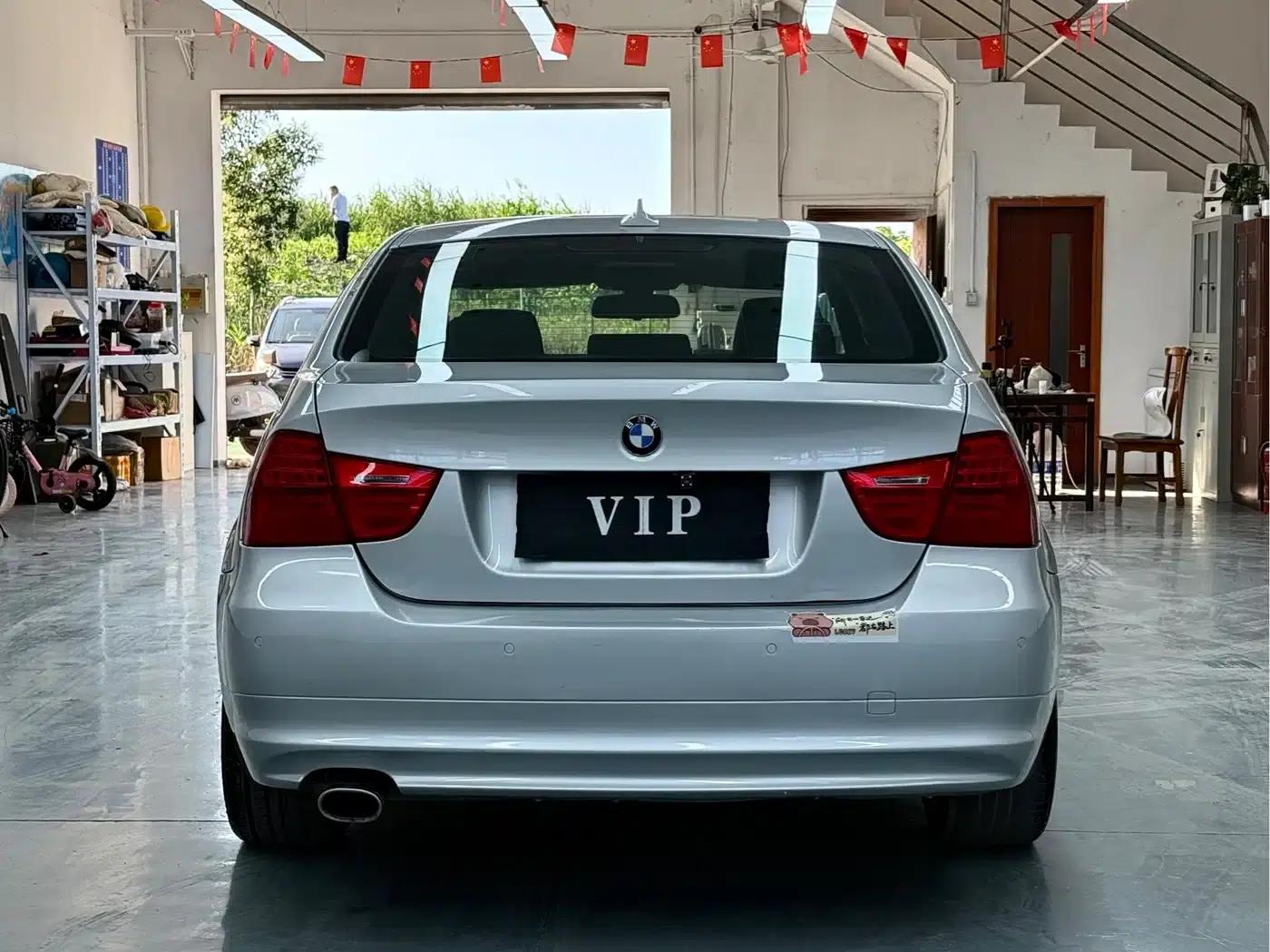 2010 BMW 3 Series Imported Model 320i Luxury — миниатюра 22