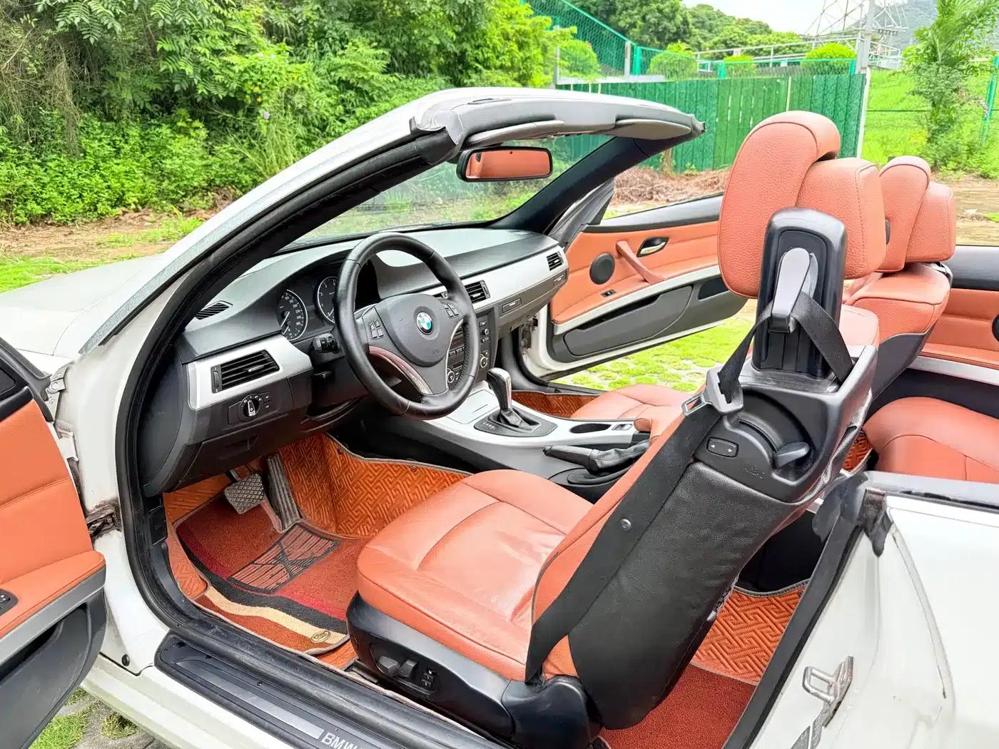 2011 BMW 3 Series Imported 320i Convertible Coupe — миниатюра 12