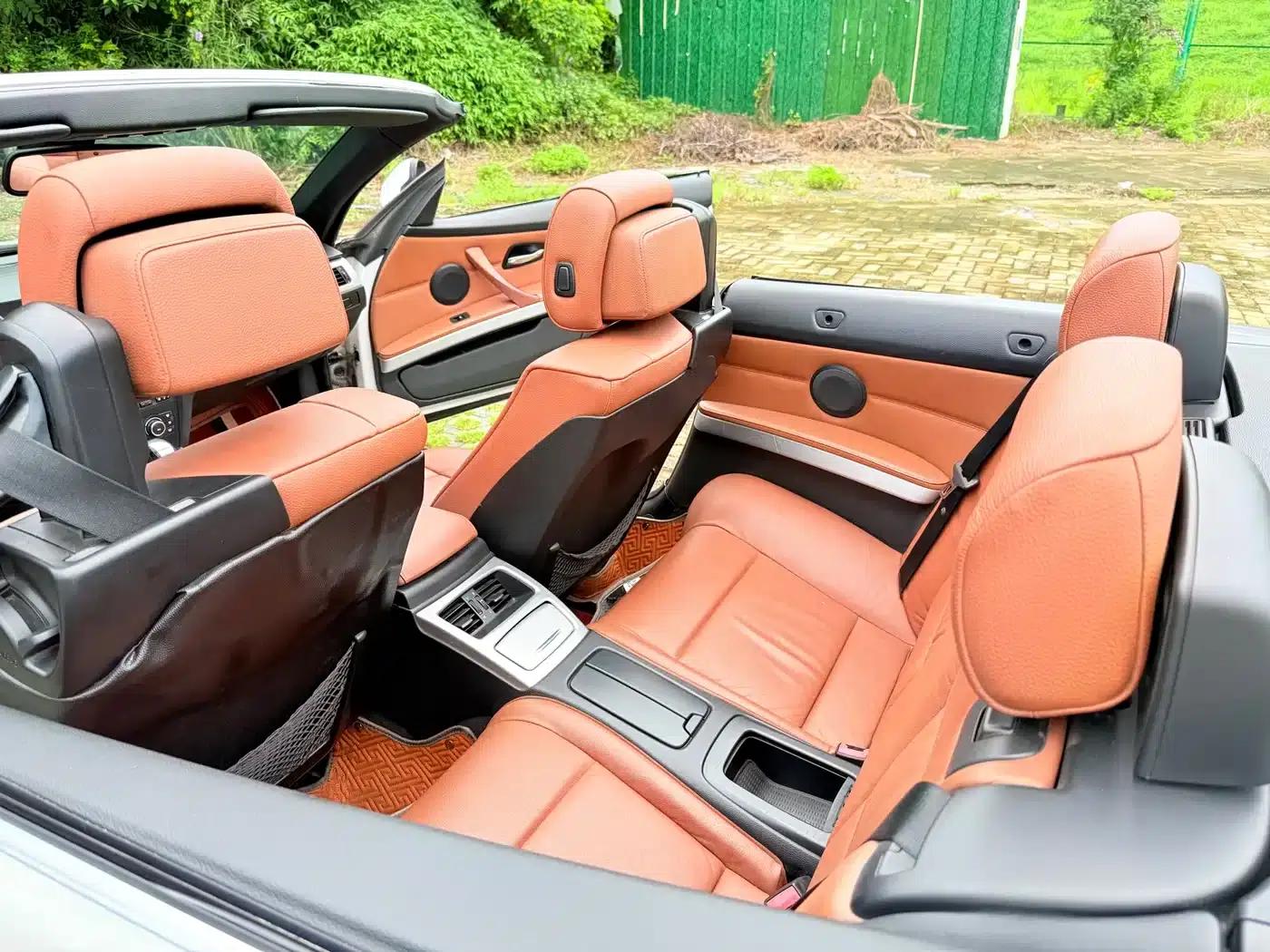 2011 BMW 3 Series Imported 320i Convertible Coupe — миниатюра 13